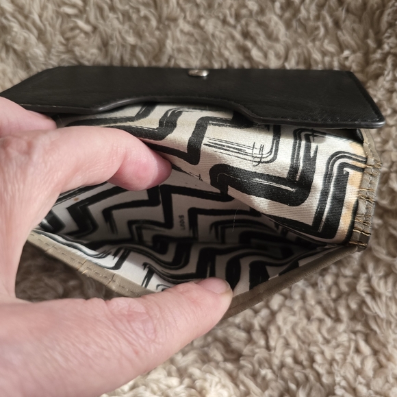 Lodis Leather Wallet Wristlet by with RFI. EUC Box Included. - Picture 8 of 13